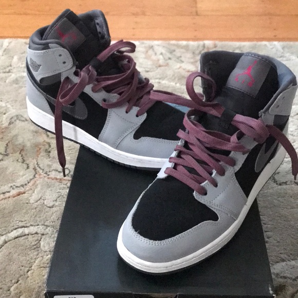 nike air jordan grey high tops